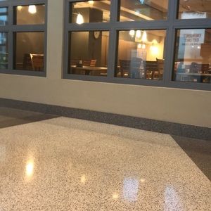 Meet your Posher, Carolina